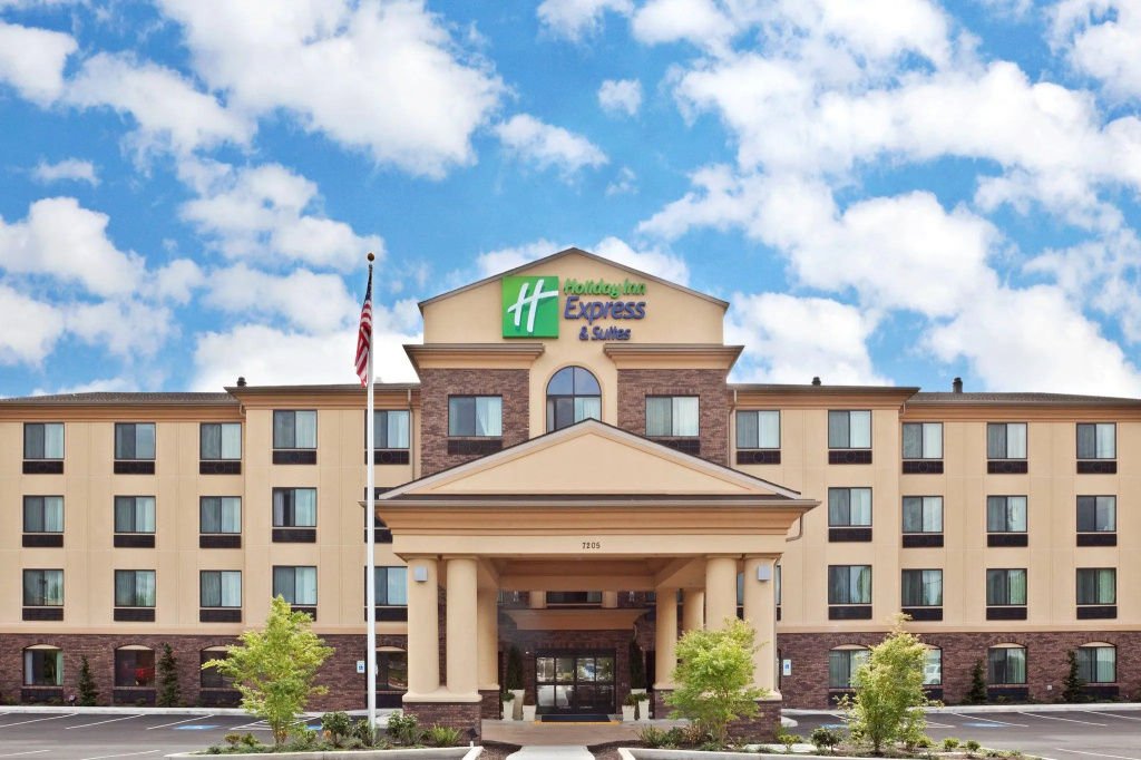 photo 1 of Holiday Inn Express Hotel & Suites Vancouver Mall by IHG