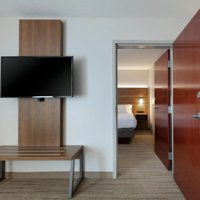 photo 1 of Holiday Inn Express Hotel & Suites Milton East I-10