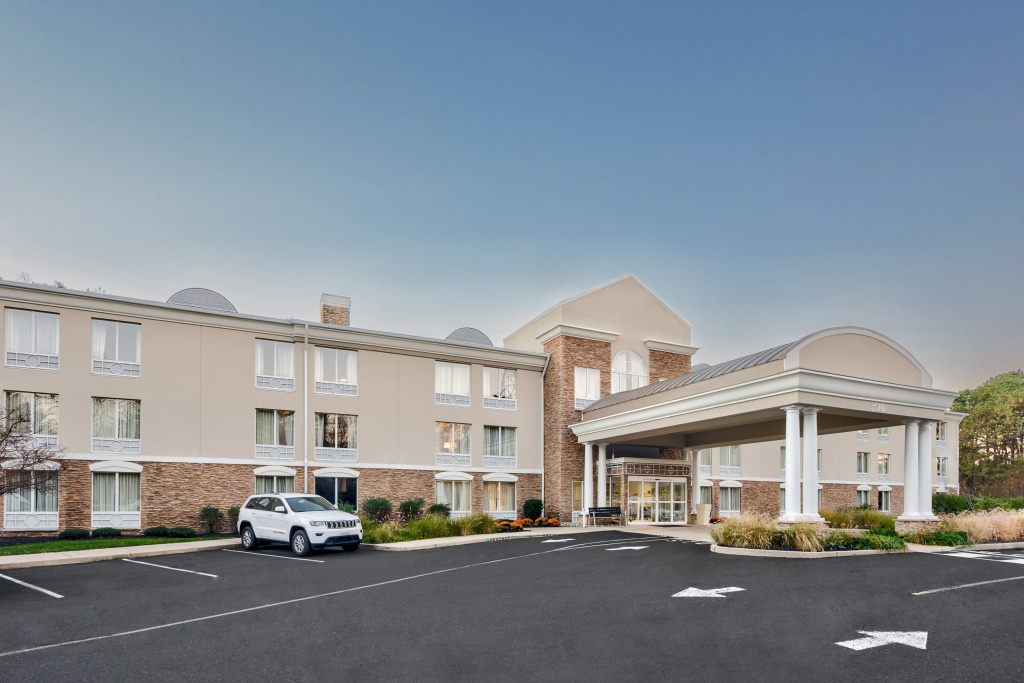 photo 1 of Holiday Inn Express Hotel of Neptune by IHG