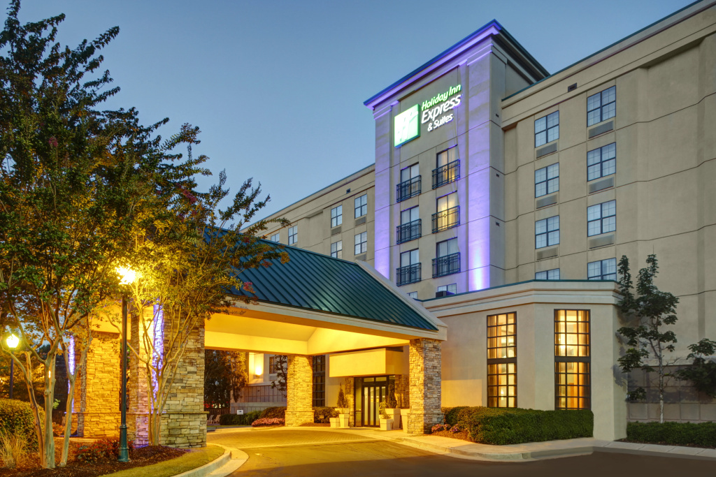photo 1 of Holiday Inn Express & Suites Atlanta Buckhead by IHG