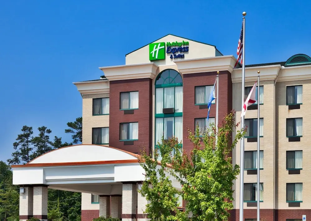 photo 1 of Holiday Inn Express & Suites Birmingham - Inverness 280