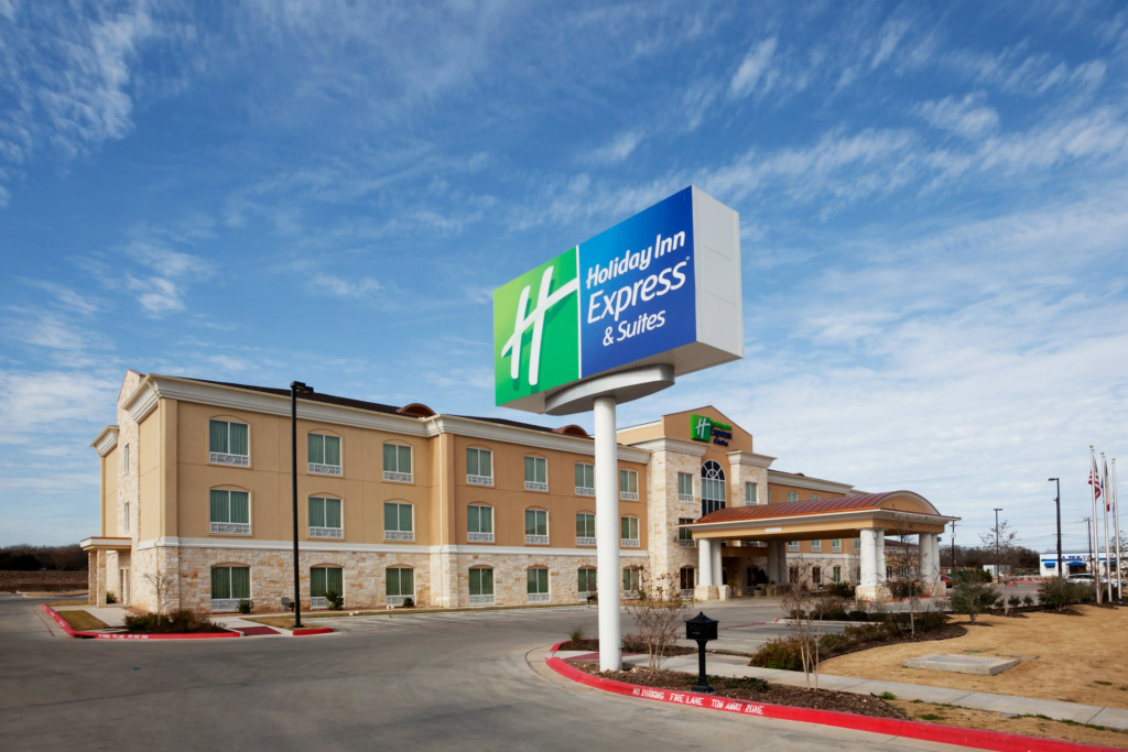 photo 1 of Holiday Inn Express And Suites - Georgetown