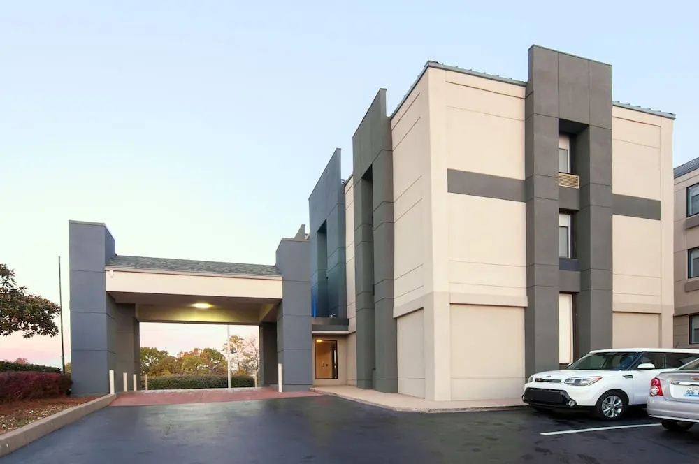 photo 1 of Holiday Inn Express & Suites Nashville I-40 & I- 24