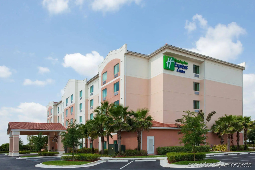 photo 1 of Holiday Inn Express & Suites Pembroke Pines-Sheridan St by IHG