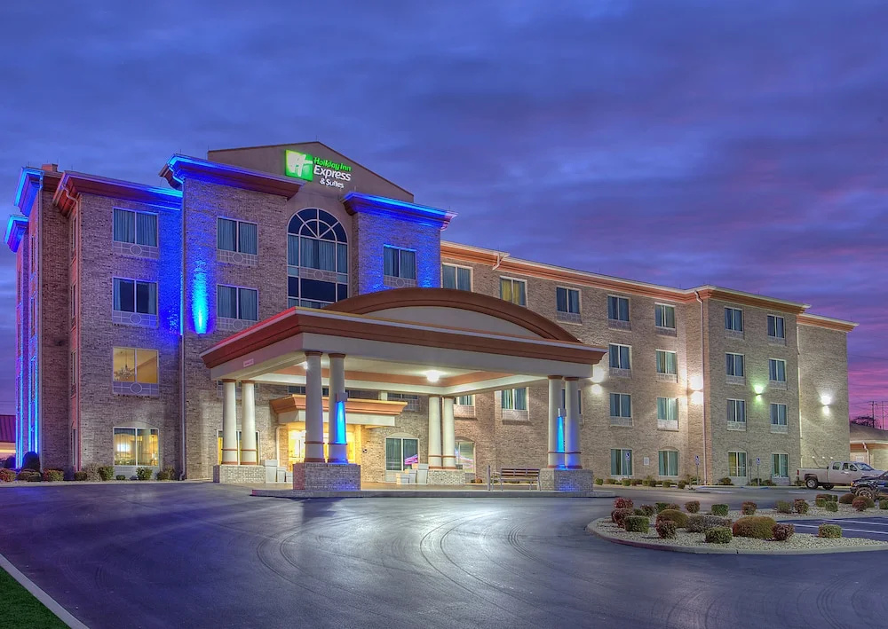 photo 1 of Holiday Inn Express Hotel & Suites Somerset Central