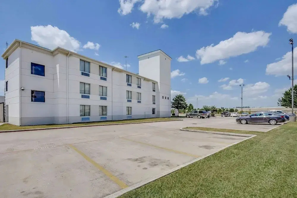 photo 1 of Holiday Inn Express Houston-i-10 W