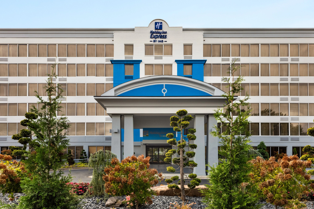 photo 1 of Holiday Inn Express - Atlanta/Kennesaw by IHG