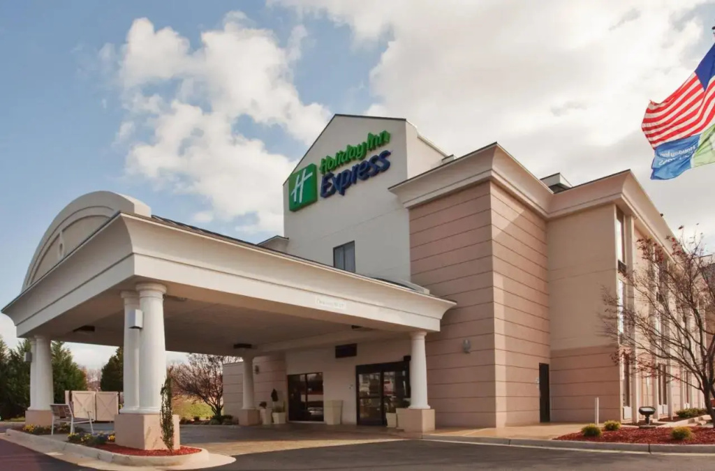 photo 1 of Holiday Inn Express Lynchburg by IHG
