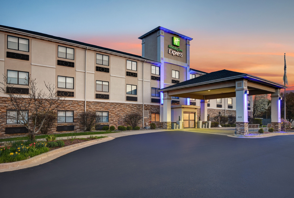 photo 1 of Holiday Inn Express Marshall by IHG