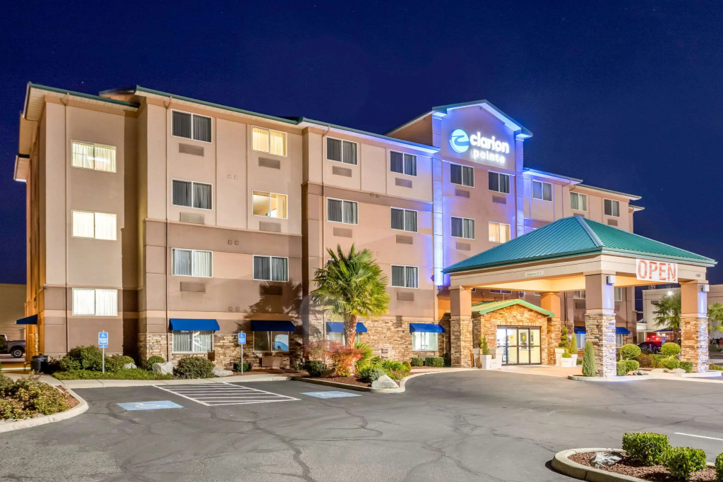 photo 1 of Clarion Pointe Medford