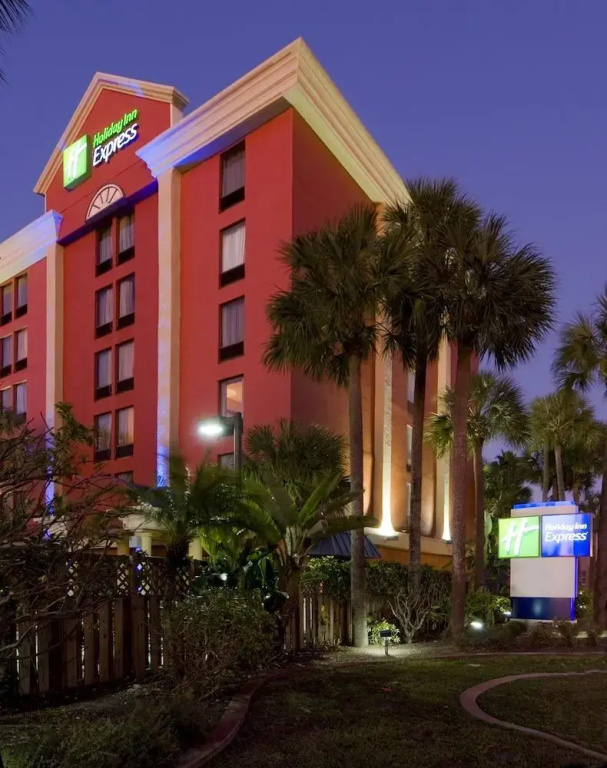 photo 1 of Holiday Inn Express Miami-arpt Ctrl-miami Springs