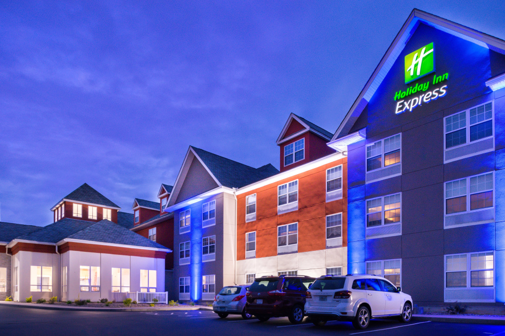 photo 1 of Holiday Inn Express Mystic