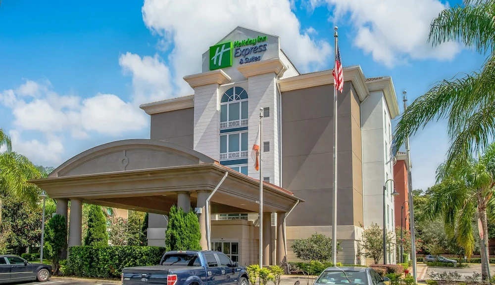 photo 1 of Holiday Inn Express Hotel & Suites Orlando - Apopka, an IHG Hotel