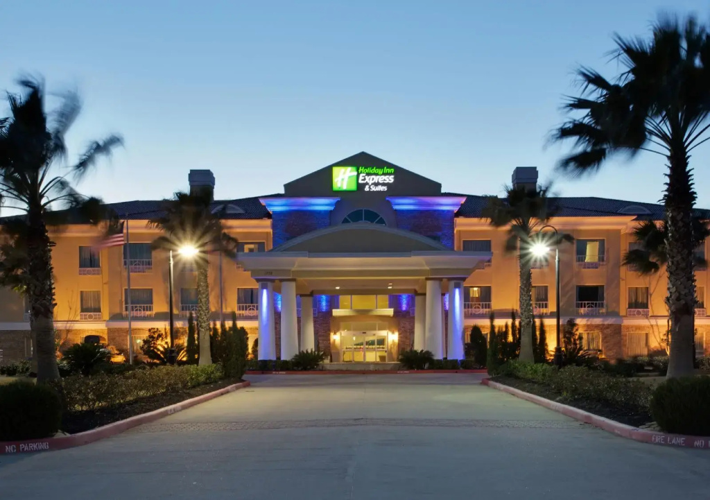 photo 1 of Holiday Inn Express Pearland