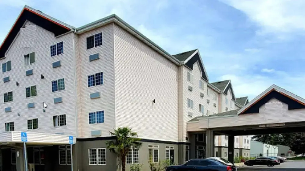 photo 1 of Holiday Inn Express Portland East, an IHG Hotel