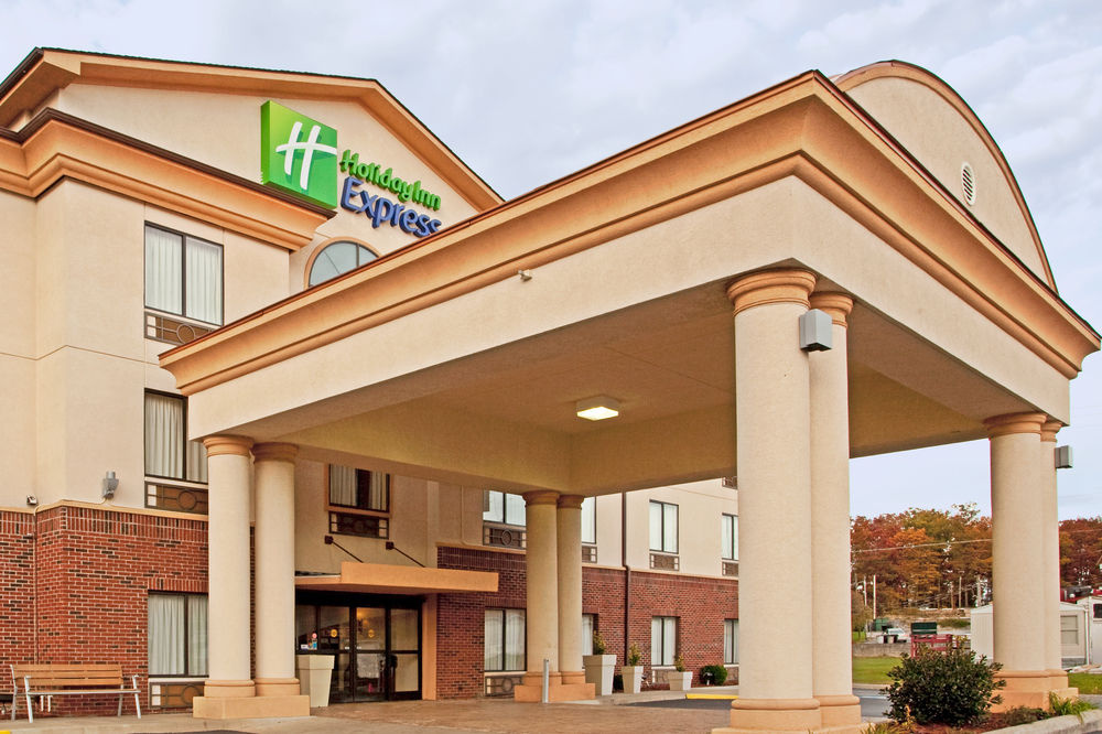 photo 1 of Holiday Inn Express Princeton/I-77