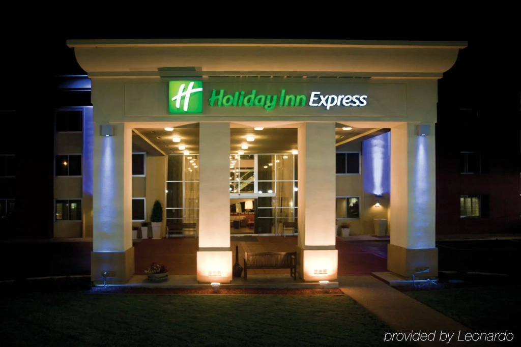 photo 1 of Holiday Inn Express San Francisco Airport South by IHG