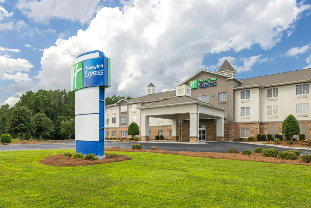 photo 1 of Holiday Inn Express Savannah Airport by IHG