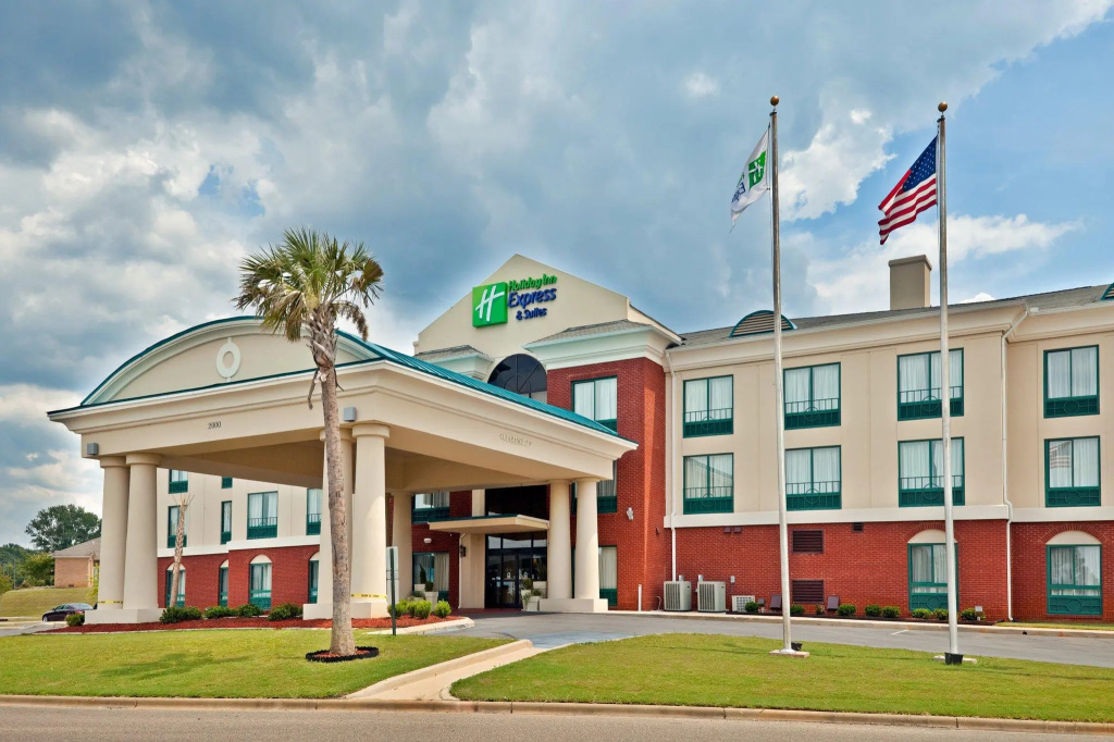photo 1 of Holiday Inn Express Selma by IHG
