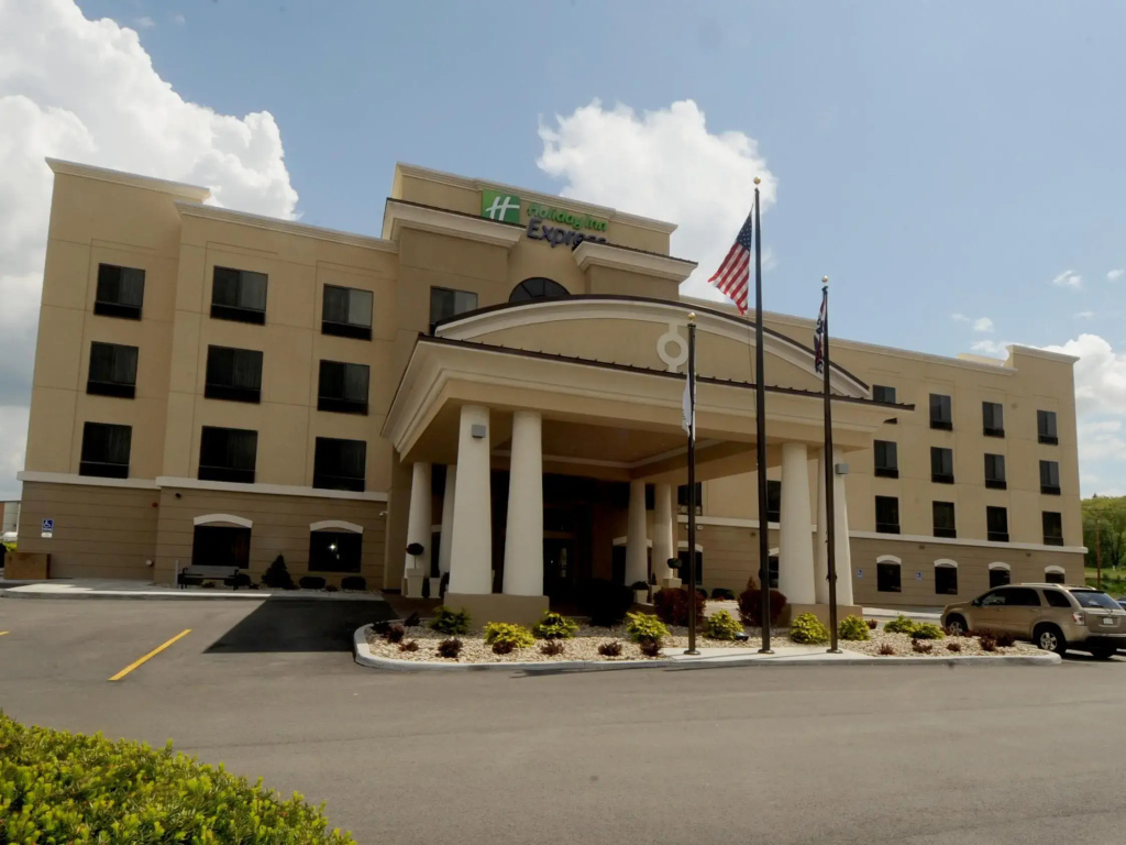photo 1 of Holiday Inn Express Somerset by IHG