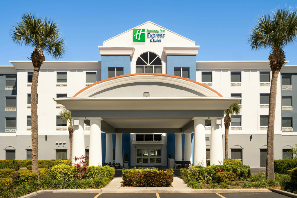 photo 1 of Holiday Inn Express St. Petersburg North (I-275) by IHG
