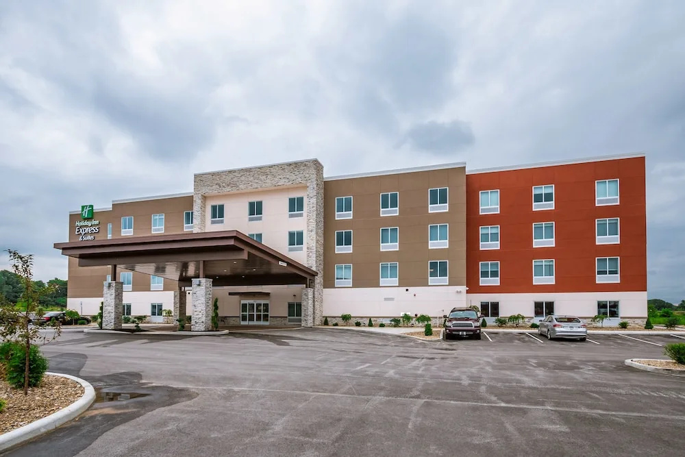 photo 1 of Holiday Inn Express & Suites South Bend South