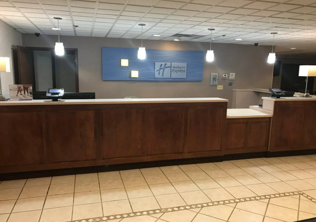 photo 1 of Holiday Inn Express Suites Charleston, An Ihg Hotel