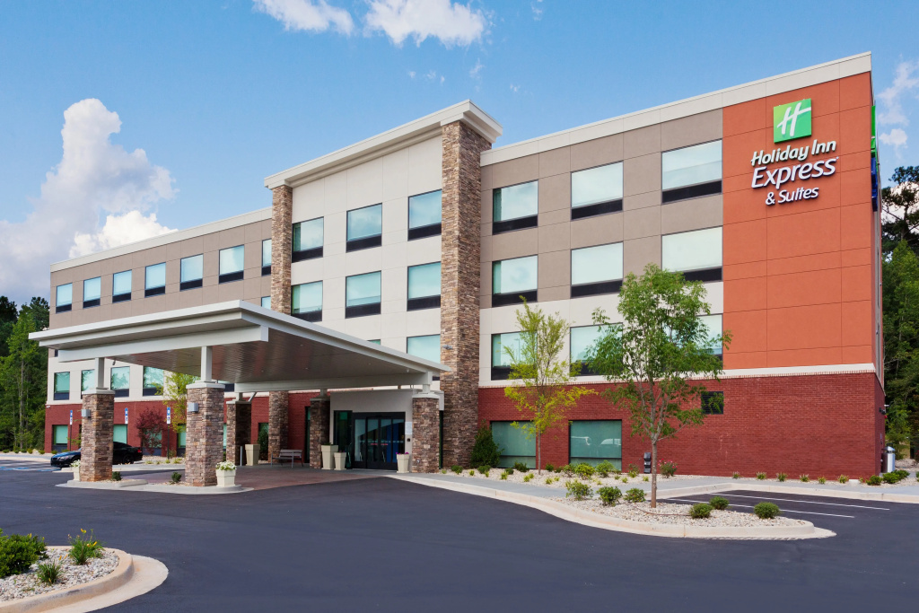 photo 1 of Holiday Inn Express & Suites Fayetteville by IHG
