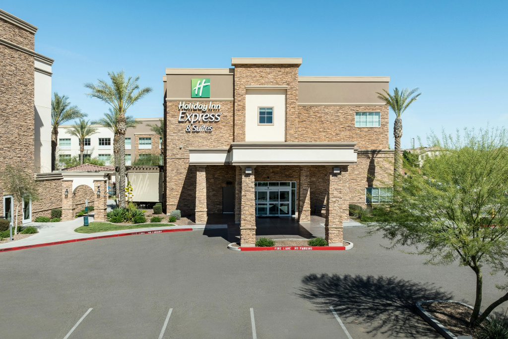 photo 1 of Holiday Inn Express & Suites Phoenix East - Gilbert by IHG