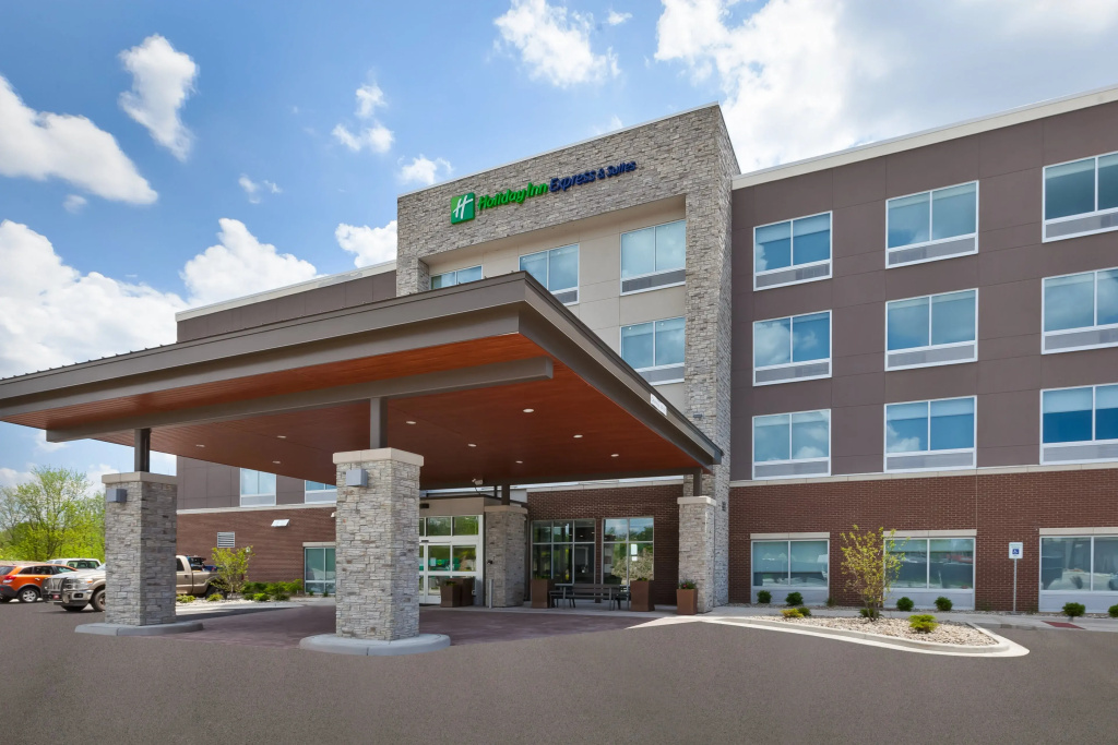 photo 1 of Holiday Inn Express & Suites Grand Rapids Airport - South by IHG