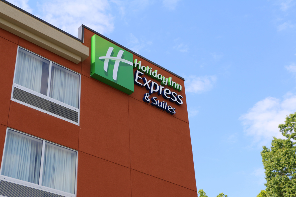 photo 1 of Holiday Inn Express & Suites Hendersonville SE - Flat Rock