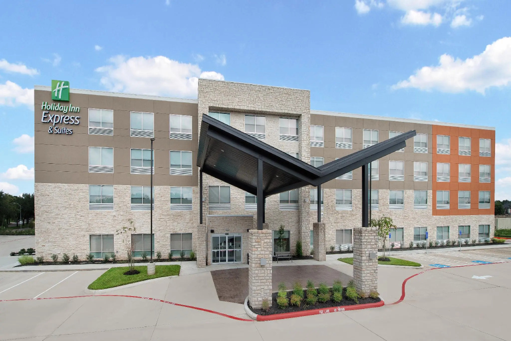 photo 1 of Holiday Inn Express & Suites Sugar Land SE - Missouri City by IHG