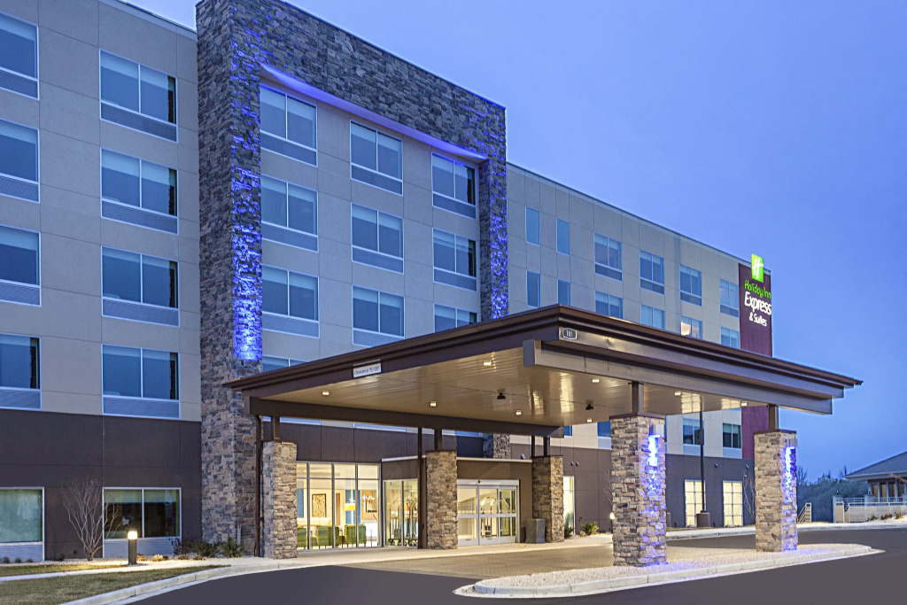 photo 1 of Holiday Inn Express & Suites Hudson I-94 by IHG