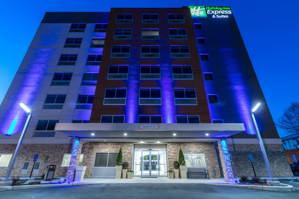 photo 1 of Holiday Inn Express & Suites Jersey City North - Hoboken by IHG