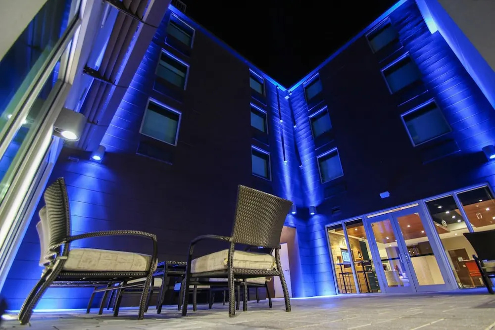 photo 1 of Holiday Inn Express & Suites Miami Airport East, an IHG Hotel