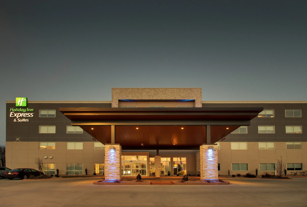 photo 1 of Holiday Inn Express & Suites Mount Vernon by IHG