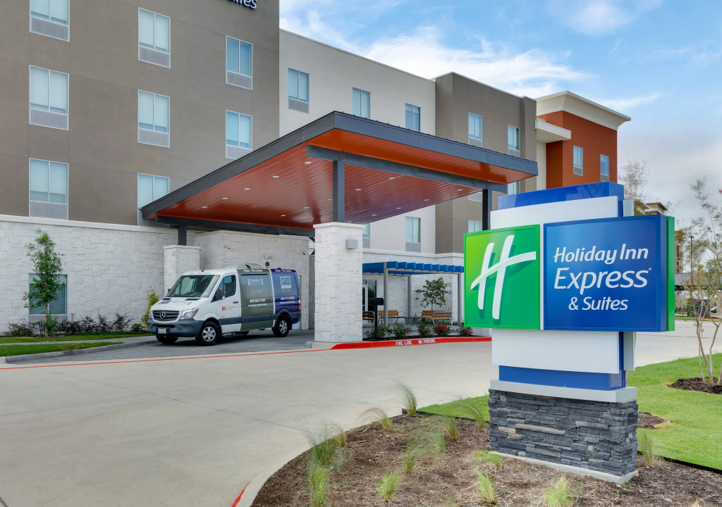 photo 1 of Holiday Inn Express & Suites Plano - The Colony by IHG