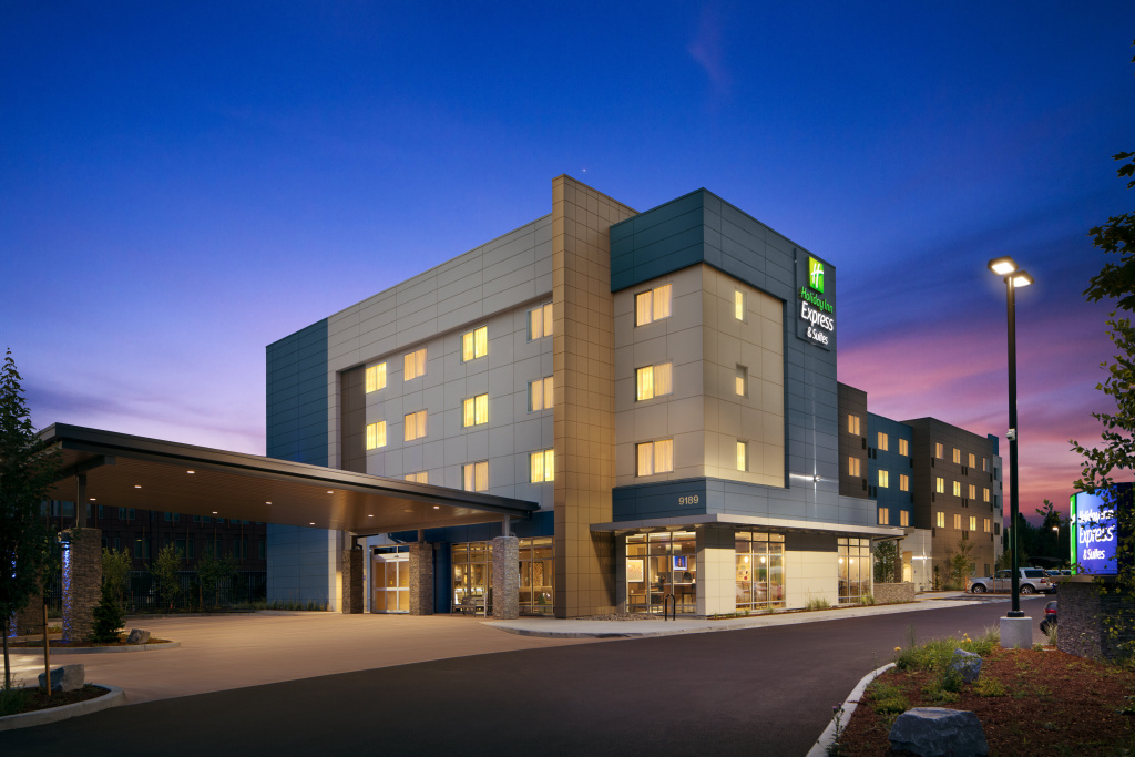 photo 1 of Holiday Inn Express & Suites Portland Airport - Cascade Stn by IHG