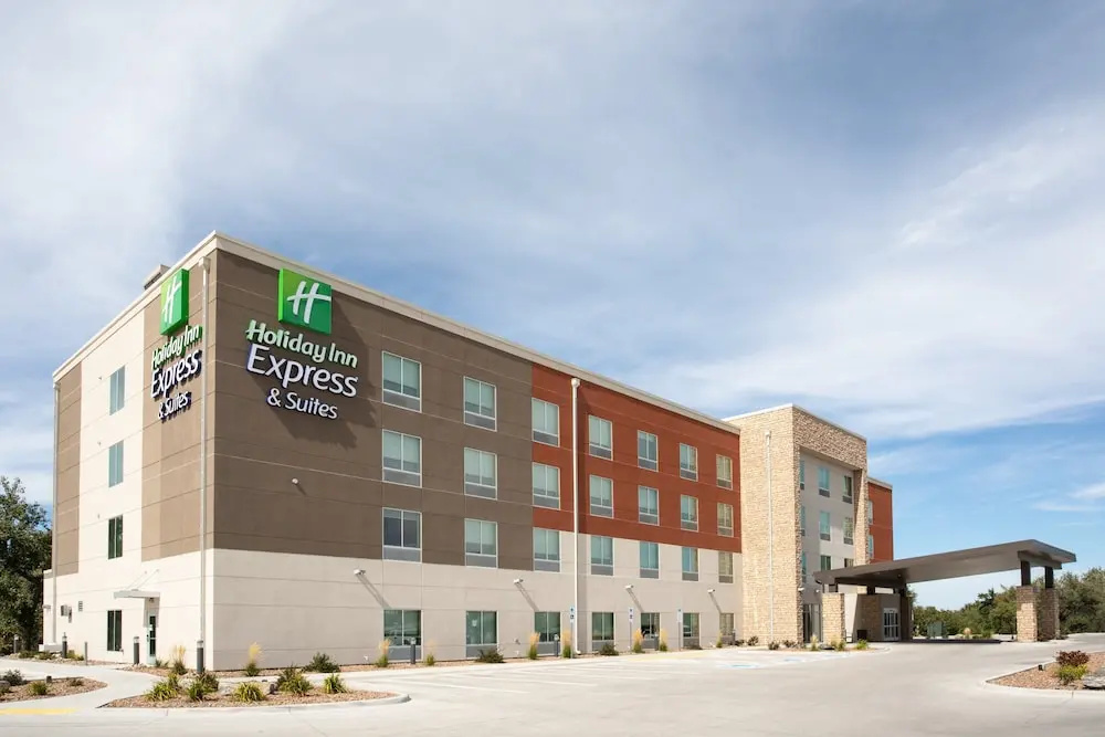 photo 1 of Holiday Inn Express & Suites Sterling