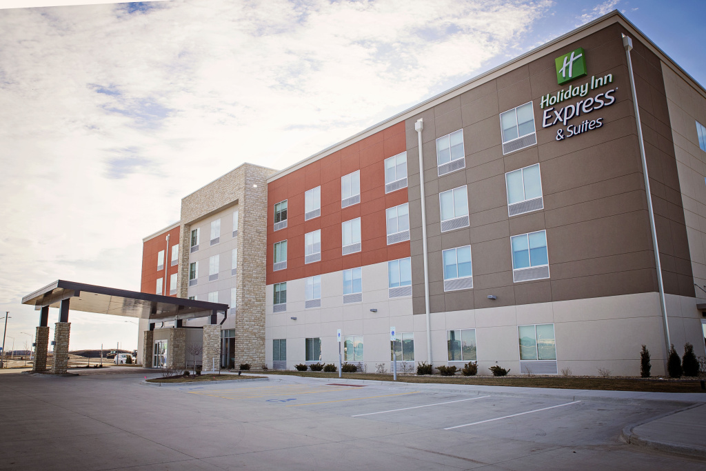 photo 1 of Holiday Inn Express & Suites Sterling by IHG