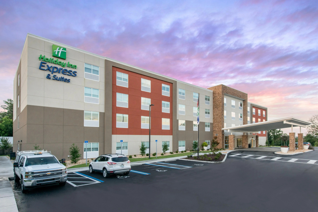 photo 1 of Holiday Inn Express & Suites West Melbourne, an IHG Hotel