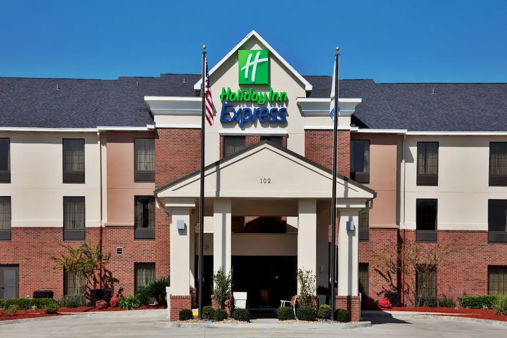 photo 1 of Holiday Inn Express Sulphur