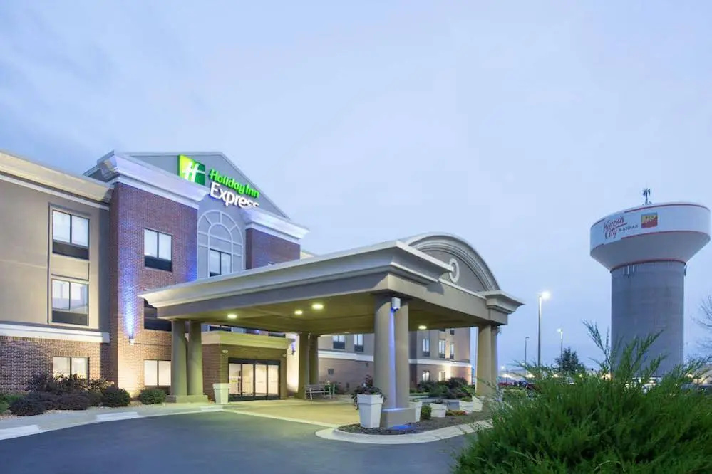 photo 1 of Holiday Inn Express Village West