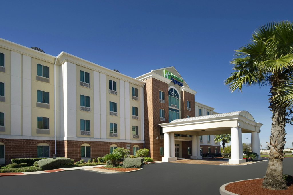 photo 1 of Holiday Inn Express & Suites San Antonio-West-SeaWorld Area by IHG