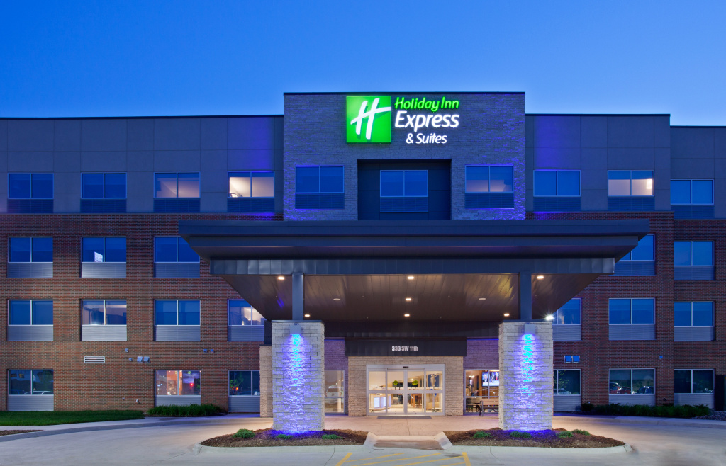 photo 1 of Holiday Inn Express & Suites Des Moines Downtown by IHG