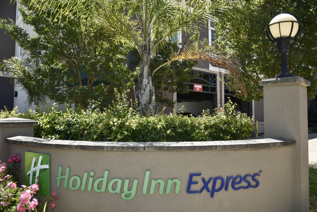 photo 1 of Holiday Inn Express® Windsor Sonoma Wine Country by IHG