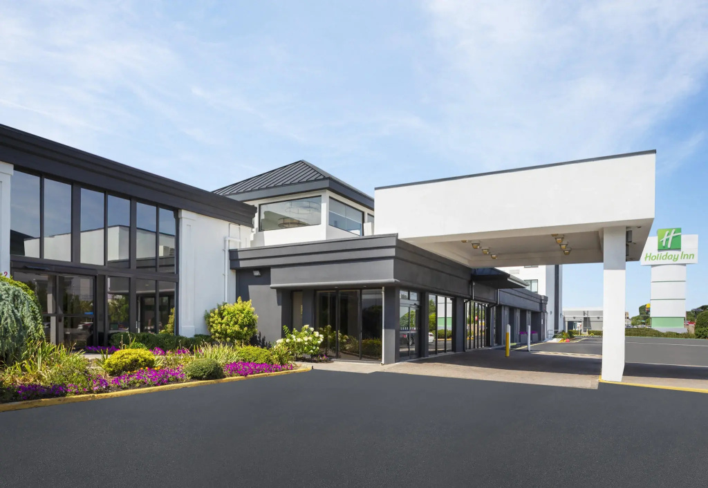 photo 1 of Holiday Inn Hasbrouck Heights-Meadowlands by IHG