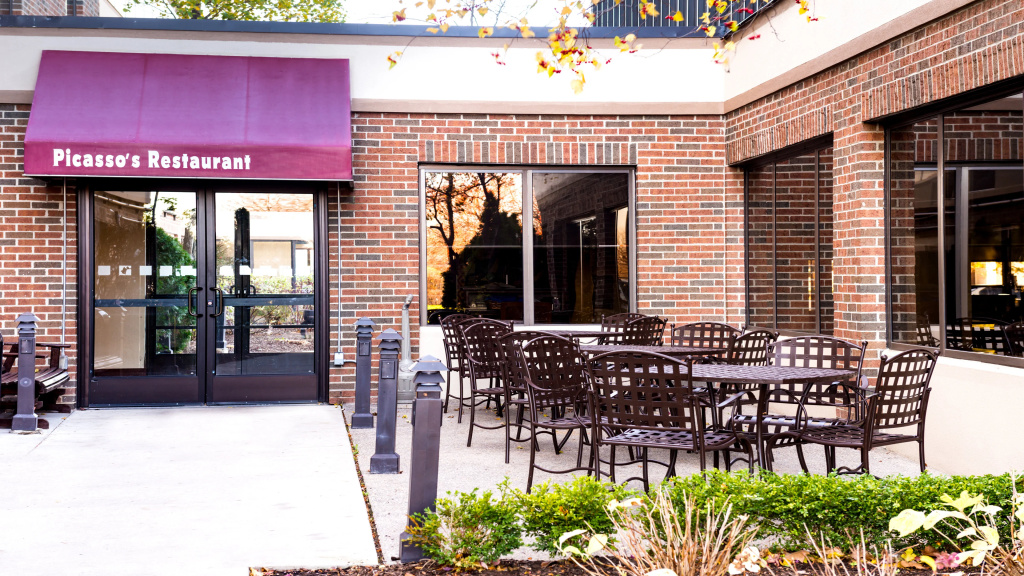 photo 1 of Holiday Inn Hotel & Suites Warren by IHG