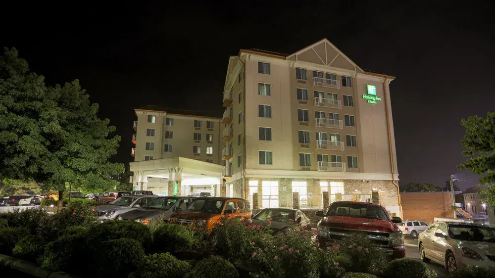 photo 1 of Holiday Inn Hotel & Suites Asheville Downtown