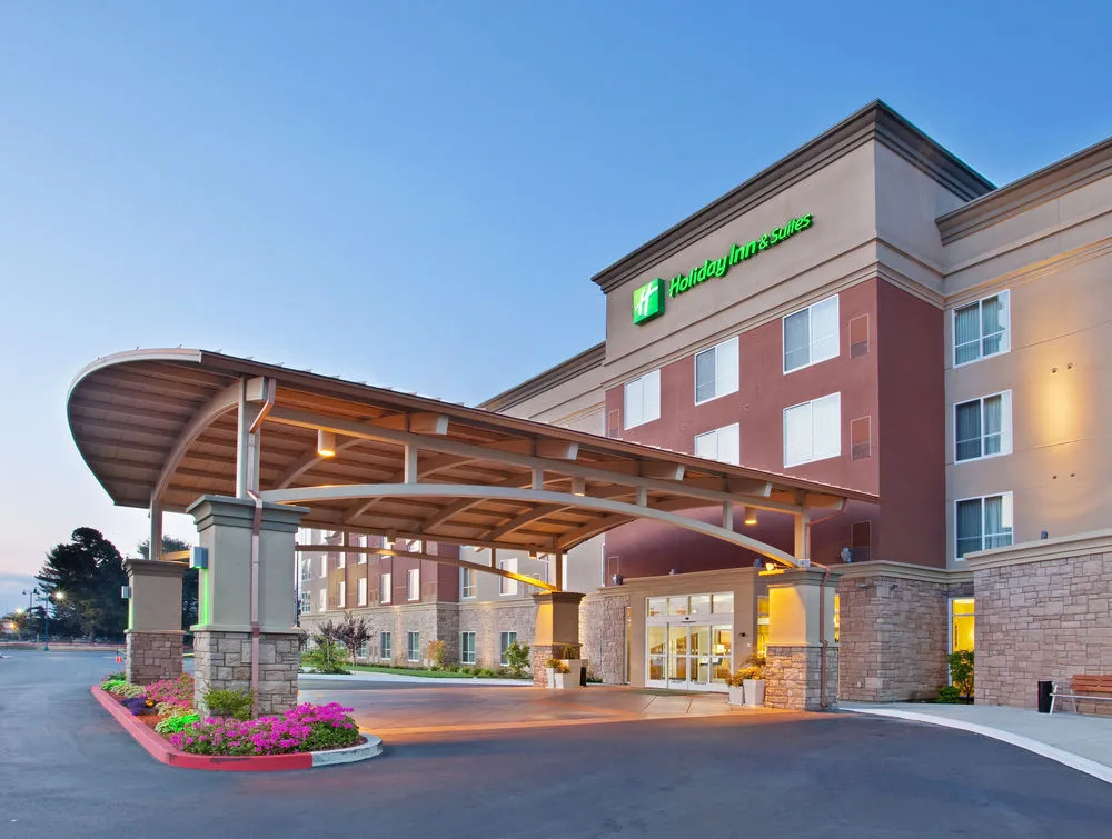 photo 1 of Holiday Inn & Suites Oakland Airport, An Ihg Hotel
